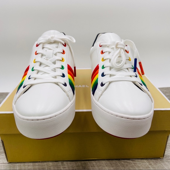 Michael Kors Poppy Lace Up - Picture 4 of 7